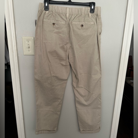 Old Navy Women's Khaki Straight Leg Pants - Picture 3 of 5